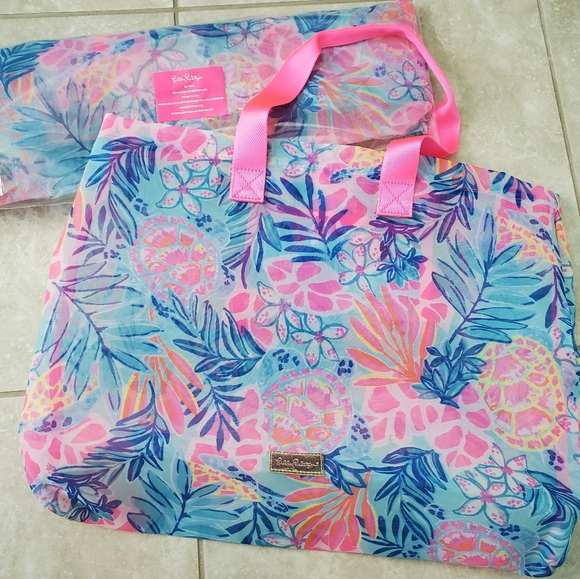 NWT Lilly Pulitzer Mesh Beach Tote - Picture 3 of 3